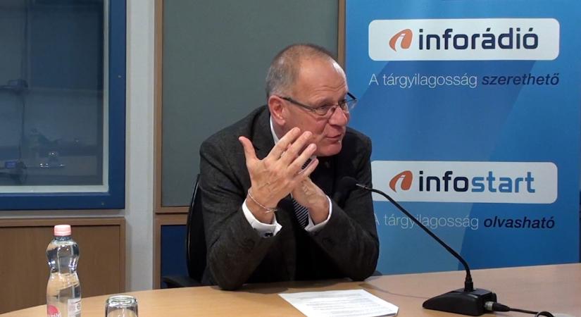 Navracsics Tibor: az eddigi önazonossági rendeletek egyharmadán kellett változtatni