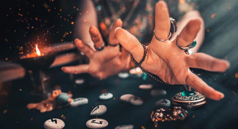 Amulett, talizmán, medál: így védekezz a gonosz szellemek ellen