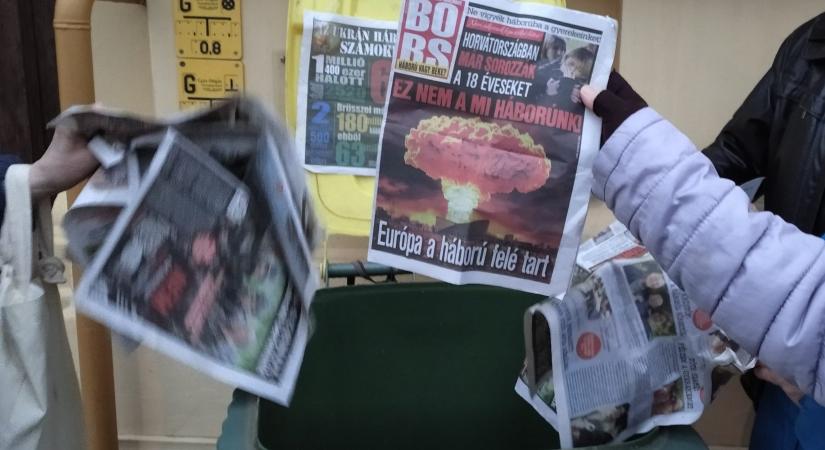 Kukába vele! – A Bors háborúval riogató száma ellen tiltakoztak az MMM aktivistái