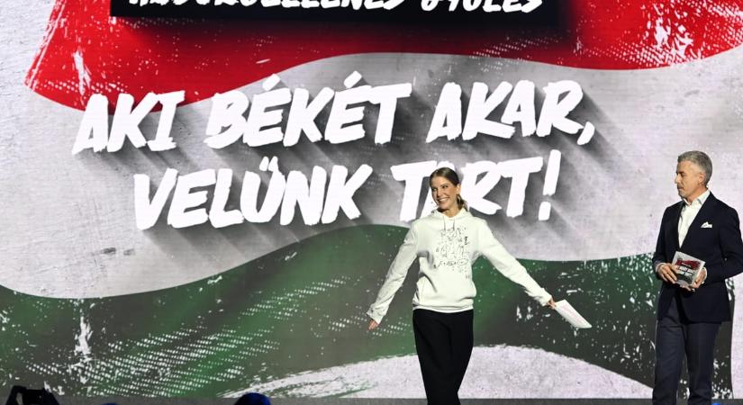 „Egy ország nem attól működik, hogy mindenki csendben marad” - hosszú üzenetet írt Szabó Zsófinak a debreceni milliárdos