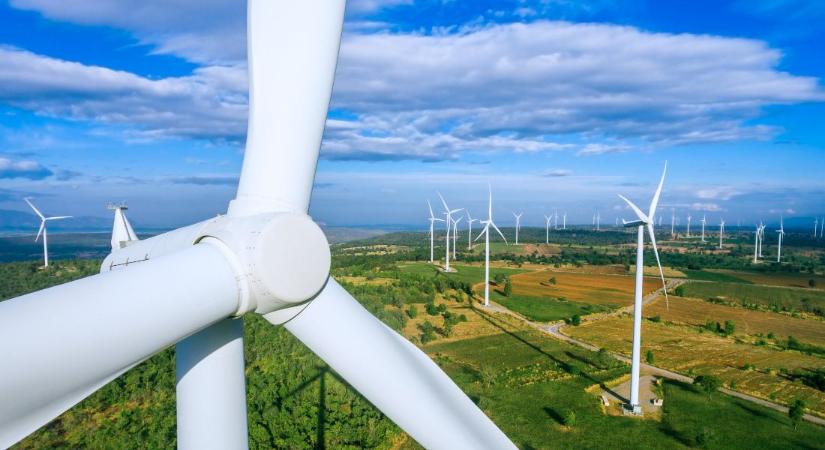 Veszélyben a települések vétójoga? – Így állítanák meg a kéretlen szélerőműveket Nagyszombat megyében
