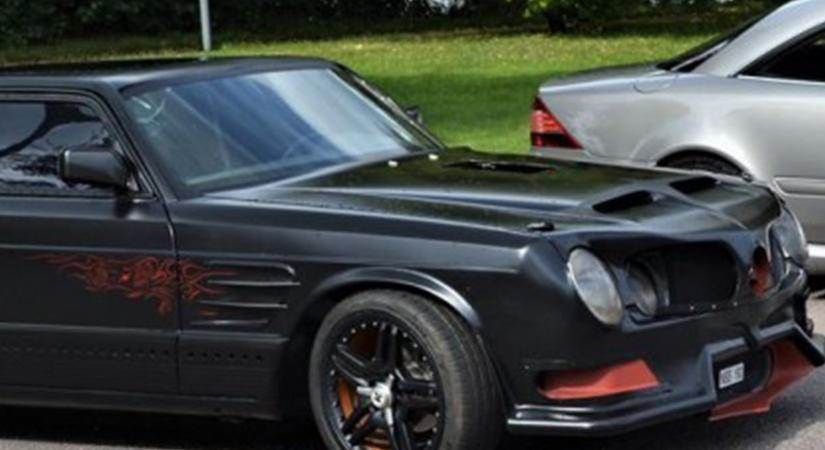 Az ízlésficam enyhe kifejezés arra, amit ez a Mercedes kapott