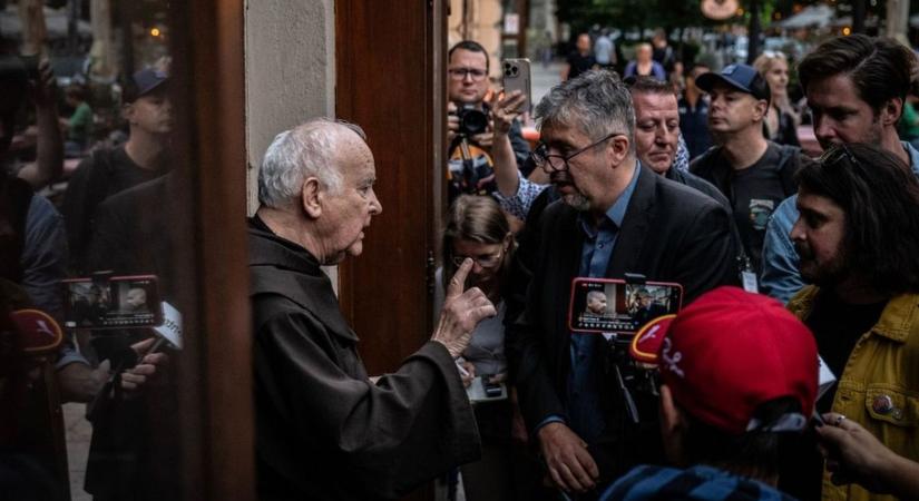 Hadházy Ákos megint túl messzire ment, ismét feljelentették az ellenzéki politikust