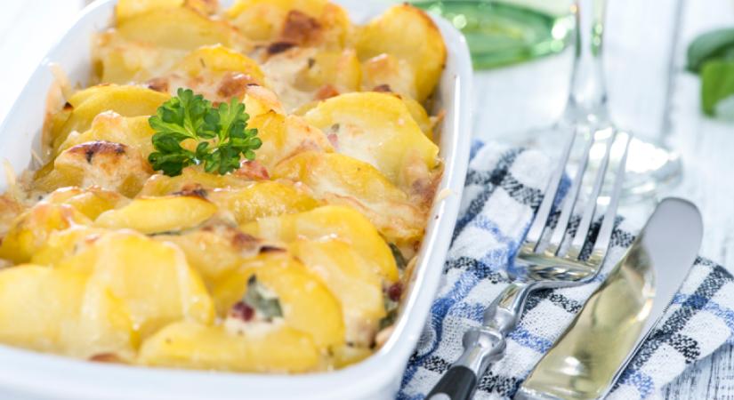 Ne tejfölt használj: ha ezzel ízesíted a rakott krumplit, sokkal jobb lesz