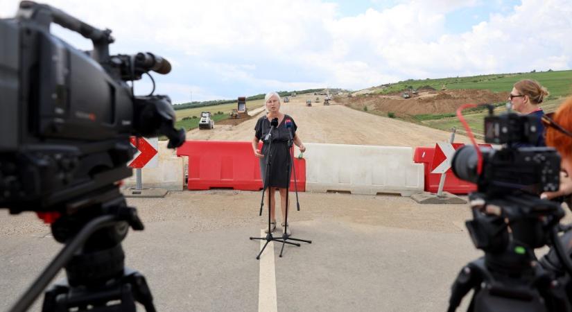 Az lett volna a csoda, ha nem csúszik meg az M30-as gigatöltése Miskolcnál