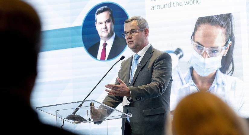 Robbanásszerű fejlődést történt az egészségügyben, de észnél kell lenni