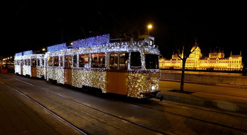 Idén is fényjárművek emelik az advent hangulatát