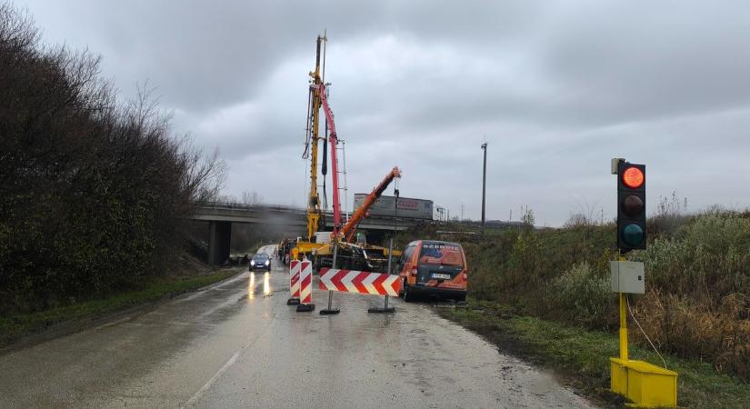 Teljes útlezárás lesz Tata és Kocs között