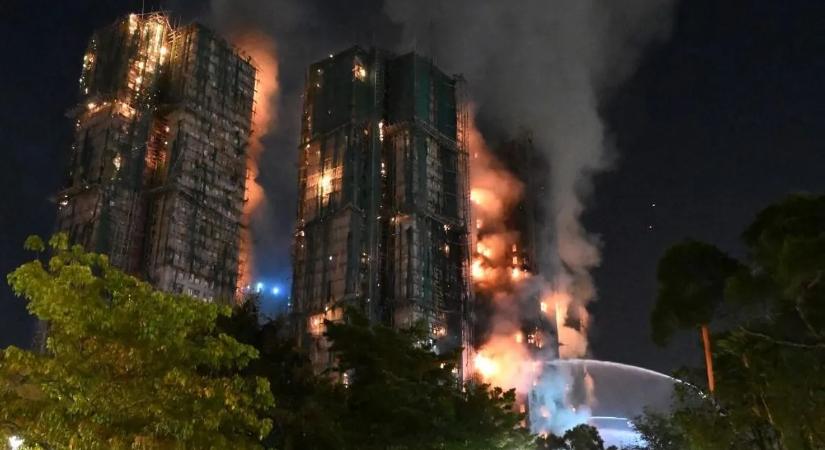 Hongkongi tűz: már 40 fölött a halottak száma, közel 300 ember pedig eltűnt