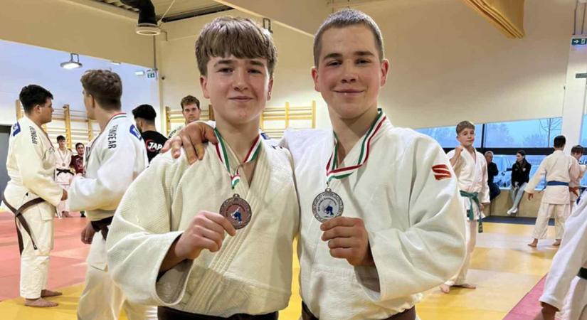 Érmes tesók: nem jöttek üres kézzel haza a debreceni cselgáncsozók