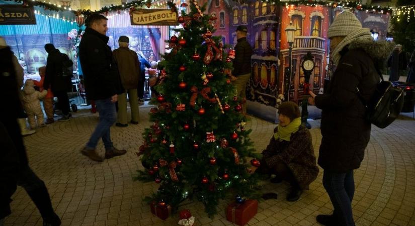 Kecskemét karácsonyi tündérországgá változik, öt héten át tart a varázslat