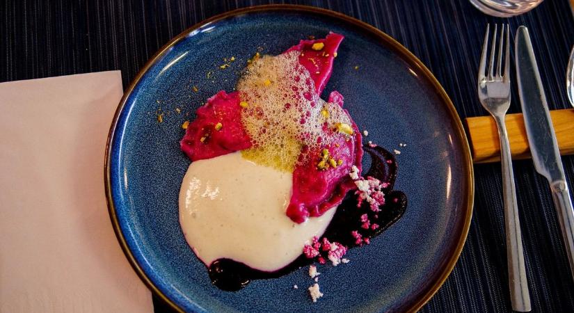 Gasztrohegy Badacsony: vörös ízek és adventi fények varázsa