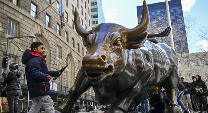 Kamatcsökkentés és Mikulás-rali - ideális helyzet alakulhat ki a részvénypiacon