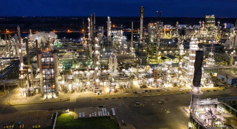 Itt a magyarázat arra, miért leszünk képtelenek elengedni a kőolajat – sokak jóléte múlik azon