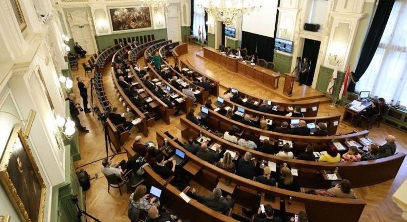 Győri közgyűlés - Vajon ismét maratoni tárgyalás várható? Kövesse élő videóban 10 órától