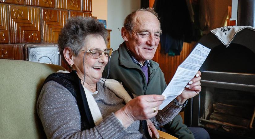 Meglepően korán érkezik a decemberi nyugdíj – ennyit kapnak most a nyugdíjasok