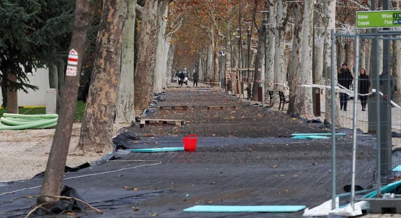 Már épül Balatonfüred legnagyobb téli látványossága! (galéria)