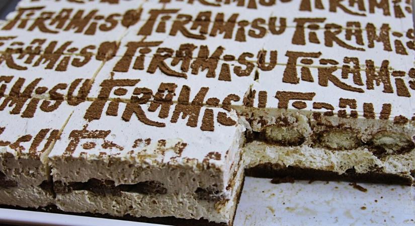 Nagyon egyszerű, ünnepi krémes tiramisu recept
