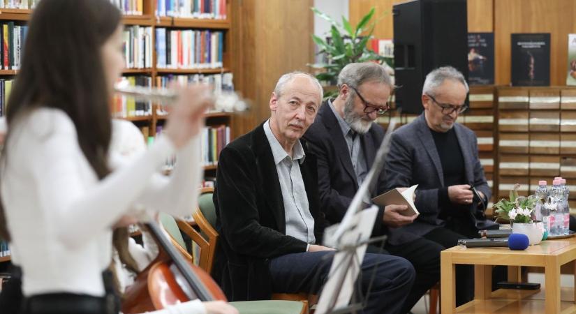 Egy pannon lélek a Berzsenyi-könyvtárban