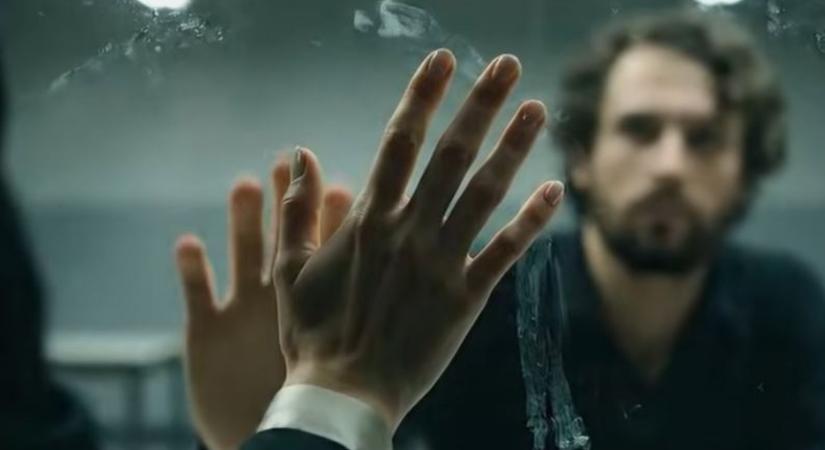 Az amerikai true-crime sorozatokat idézi a Magda Marinkóról szóló széria első előzetese