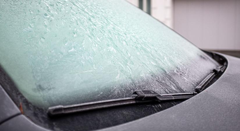 Könnyen eltörhetjük, ha lefagyott az ablaktörlő lapát - így olvaszthatjuk ki gyorsan és biztonságosan