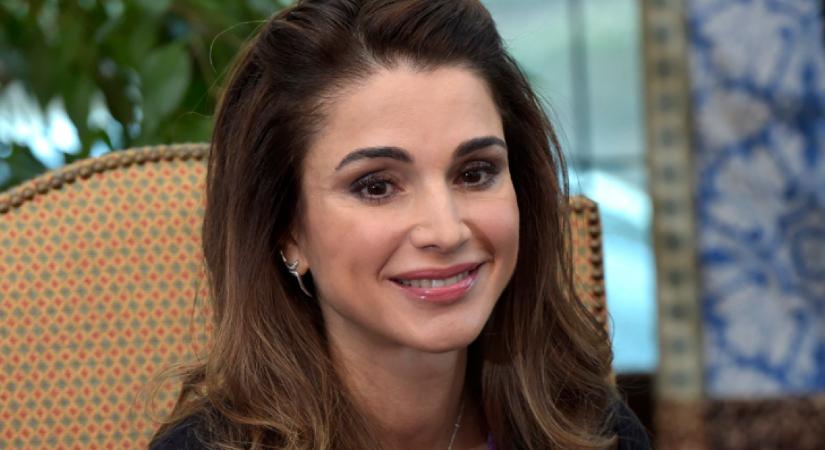 Ránija királyné olyan előkelő ruhát vett fel, hogy arra nincsenek szavak