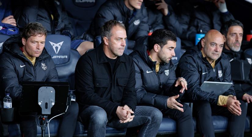 Egyre nagyobb téma Hansi Flick esetleges leváltása a Barcelonánál