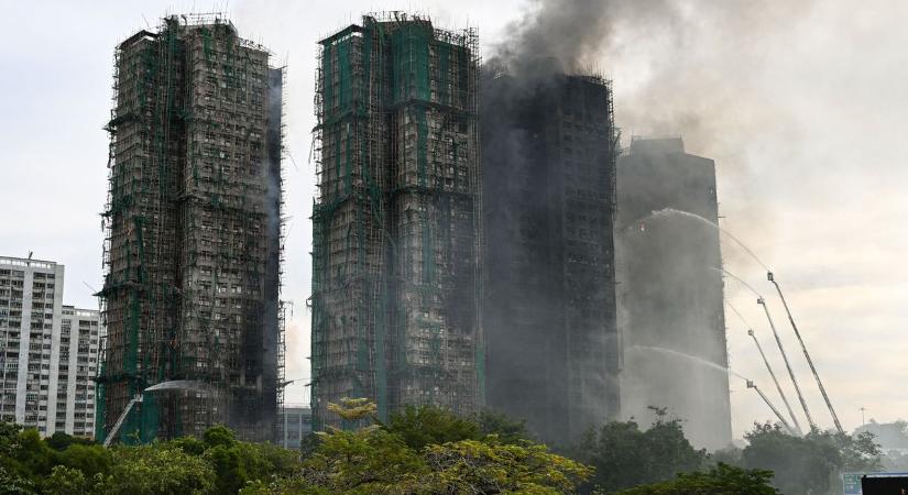 Elképesztő pusztítás: egyre nő a hongkongi lakótoronytűz áldozatainak száma (FOTÓK)