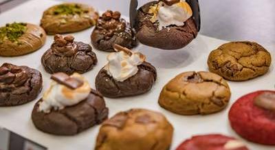 Frissen készült amerikai cookie-k és pillecukros forró csokik – A Dixie elűzi a téli rosszkedvet