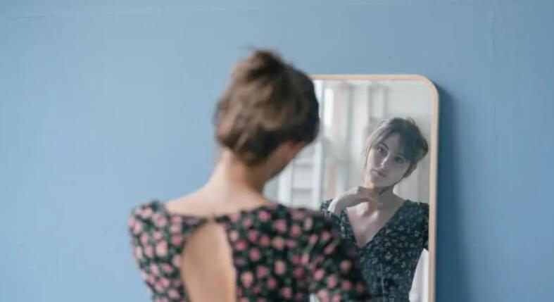 Tükör előtt magabiztosan – a szépség önbizalom kérdése is