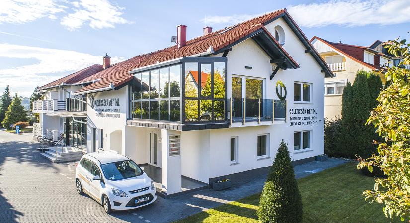 A hévízi Gelencsér Dental Fogászati Központ elnyerte a rangos Superbrands díjat