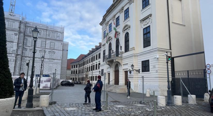 Öt év elteltével sem engedik be a Magyar Hangot a kormányinfóra