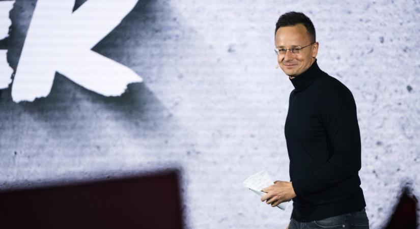 Szijjártó magángéppel érkezett Banja Lukába, miután katonaival visszafordították