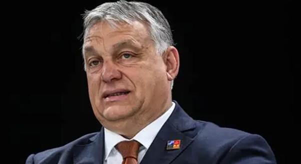 Orbán Trump és Putyin között