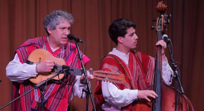A fehérvári zenész ecuadori utazása új barátságokat és régi hangokat ébresztett! (Videó)