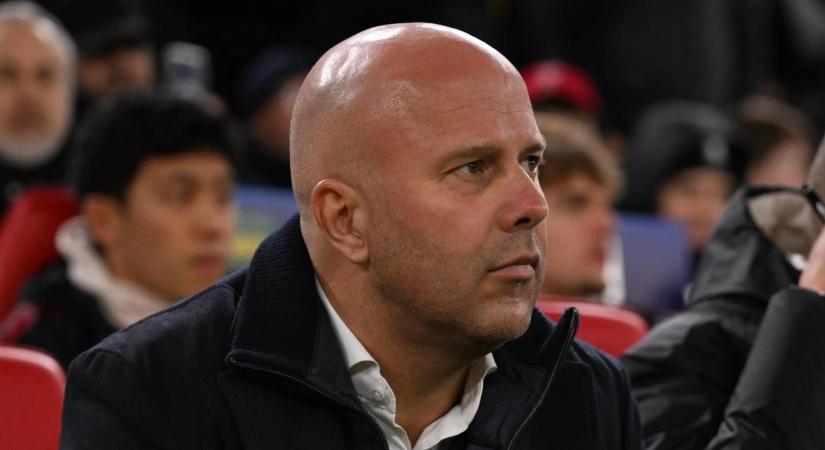 Már a Liverpool hivatalos honlapján is Arne Slot kirúgása a téma