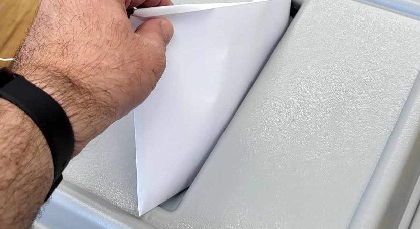 Módosíthatja a kormány a választási törvényt a Tisza népszerűsége miatt?