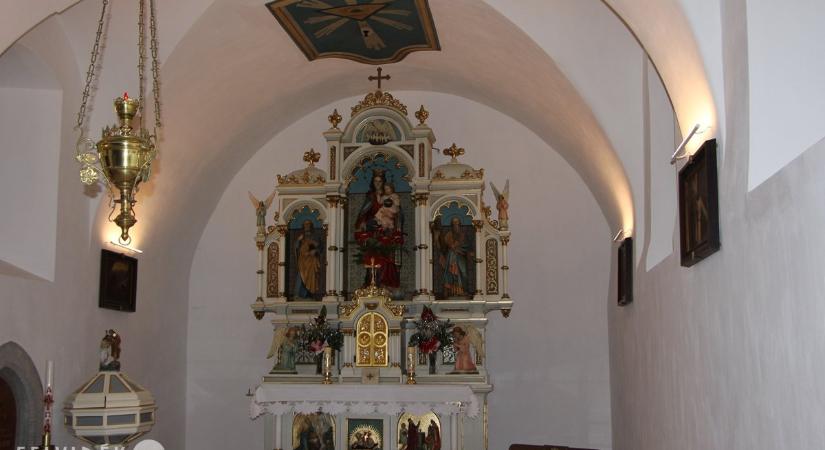 Adventi szentmisét közvetít a Pátria advent első vasárnapján