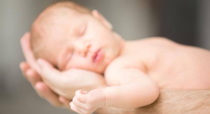 KSH: 10 százalékkal kevesebb gyerek született