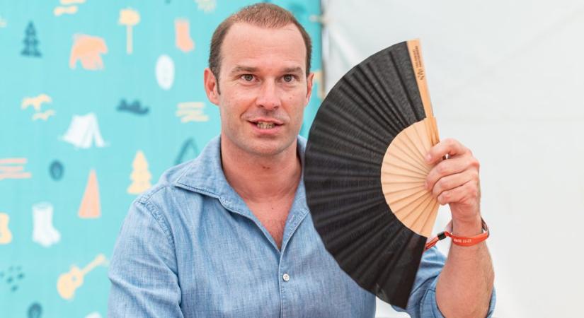 Hollik azzal fordult Bódishoz, hogy őt is leköpték, de nem vadászott likeokra ezzel