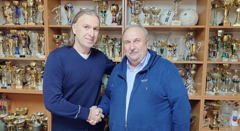Húsz éve kupagyőzelmet ünnepelhetett, most megye I-es klubnál lett vezetőedző