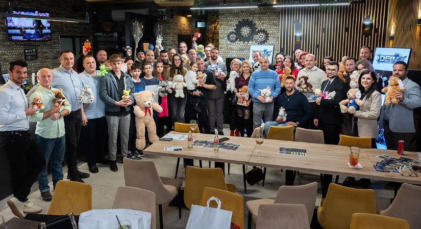 Plüssöket gyűjtenek állami gondozott gyerekeknek Debrecenben