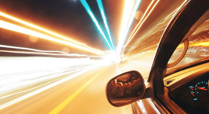 Amikor a traffipax kiakadt: 2025 legvakmerőbb gyorshajtásai Fejérben és környékén