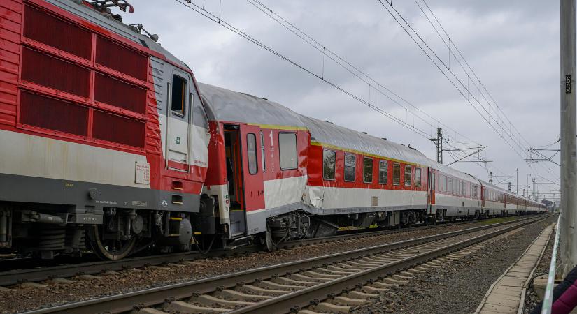 Megelőzhető lett volna a Bazin melletti vonatbaleset, állítják a Demokraták