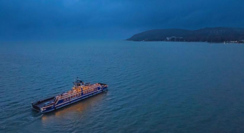Újdonság a téli balatoni hajózásban, ekkor szállhatunk gyerekhajóra is (videó)
