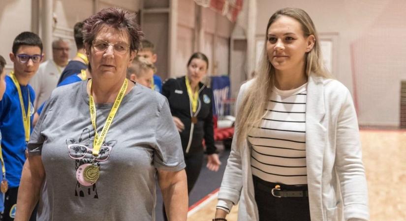 Büszkeség mindenkinek, dunaújvárosi csapatkapitánnyal kezdi a vb-t a válogatott