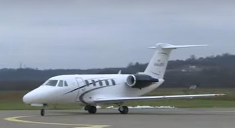 Nem fért fel a magángépre Szijjártó küldöttsége: kettőt kellett fordulni Banja Luka és Budapest között