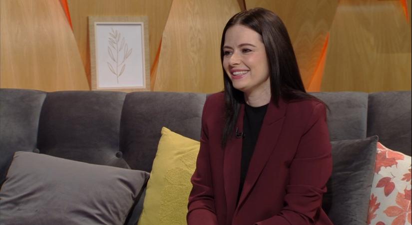 Lola élvezi az anyaság első hónapjait, miközben újra megtanulta megbecsülni a testét