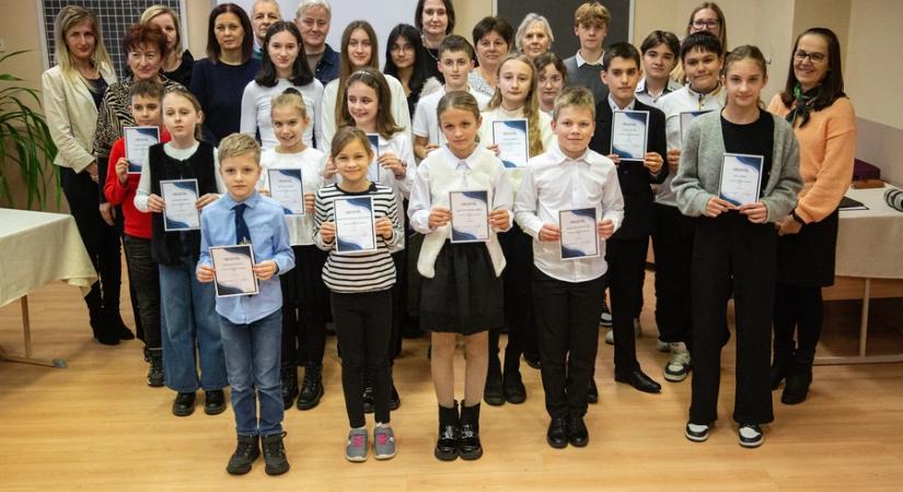 Sikerélmény és tudás: elismerték a Bolyai Matematikaverseny legjobbjait