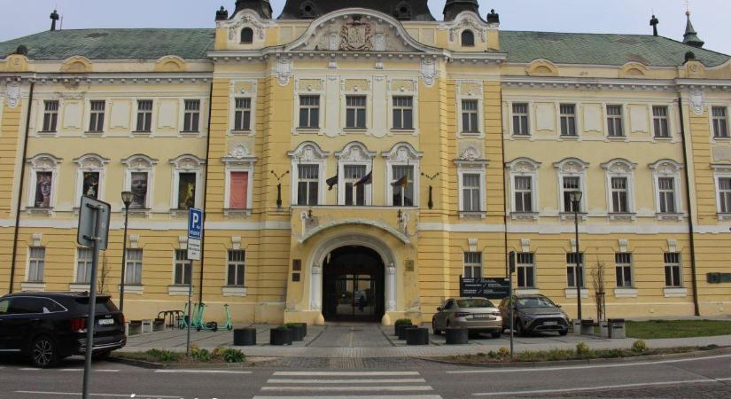 A megyék jövőjéről érdemi politikai vitát kell folytatni